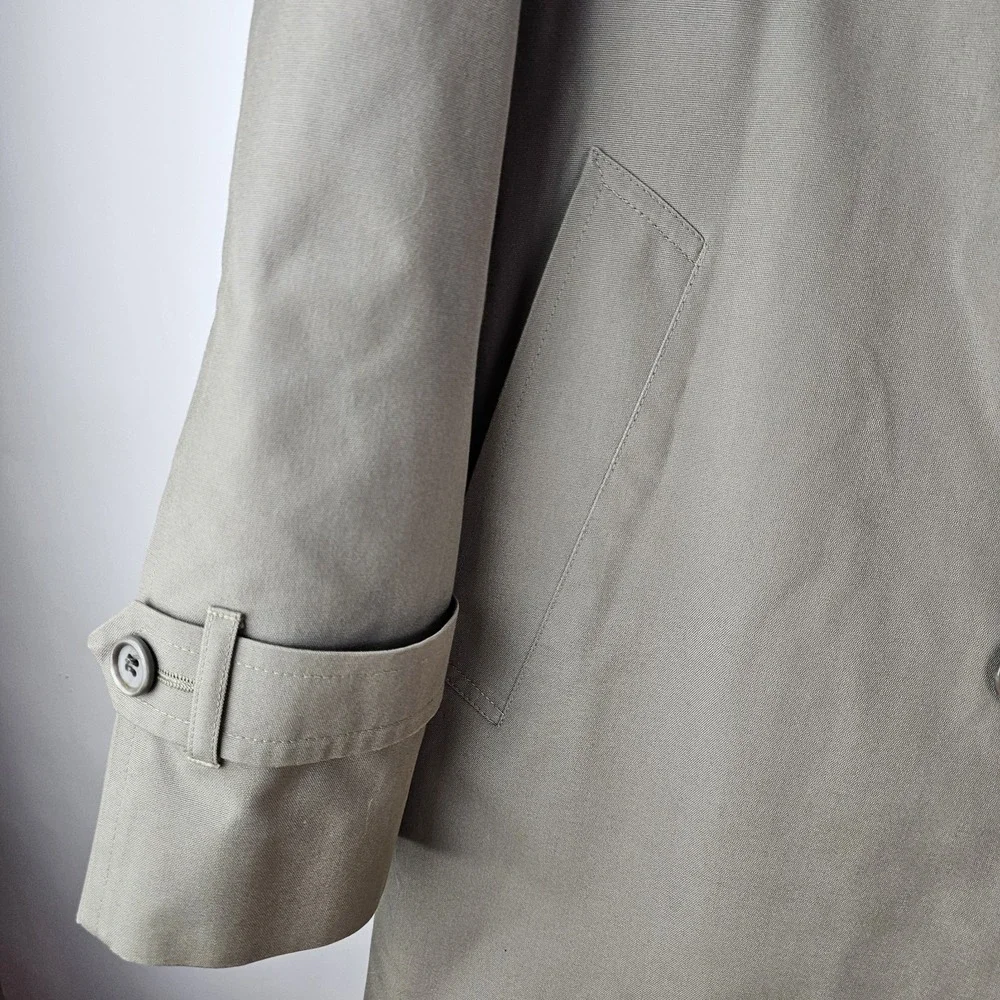 London Fog Mens Vintage Beige Khaki Trenchcoat Size 40 Short Neutral Classic‎